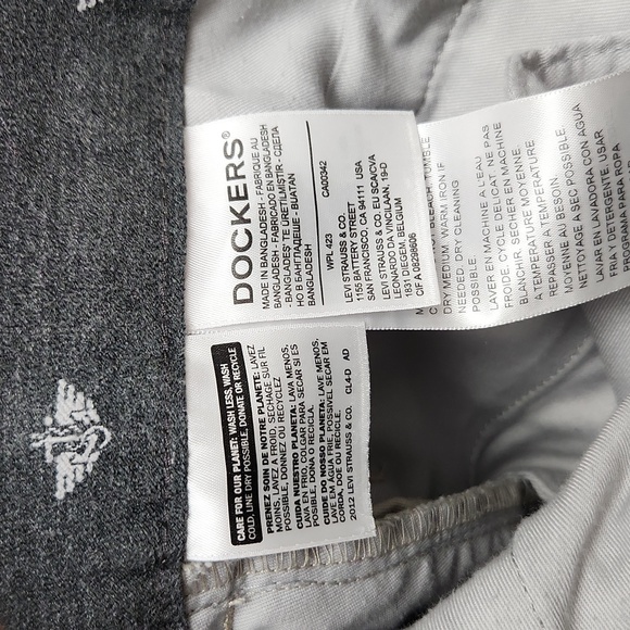 Dockers, Classic Fit Khakis, 34x34 - Picture 7 of 9